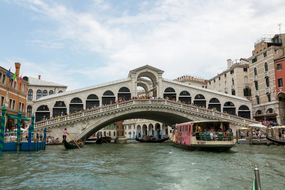 Ponte di Rialto | Photo Credit: Valentin Ivantsov on Pexels