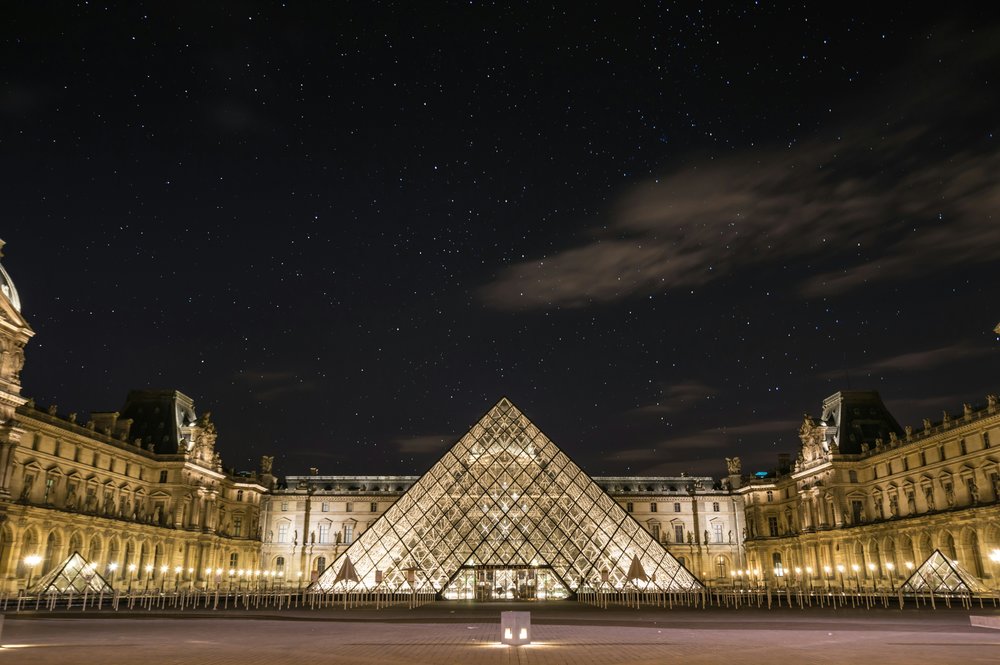 Visit the Louvre and other iconic spots in Paris