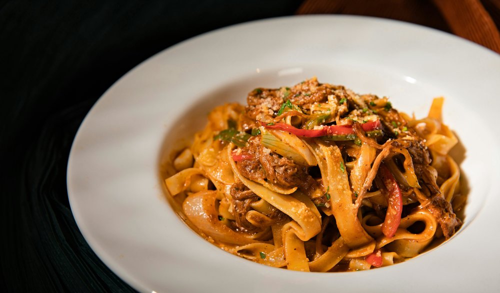 Linguine Bolognese at Trattoria en Seine