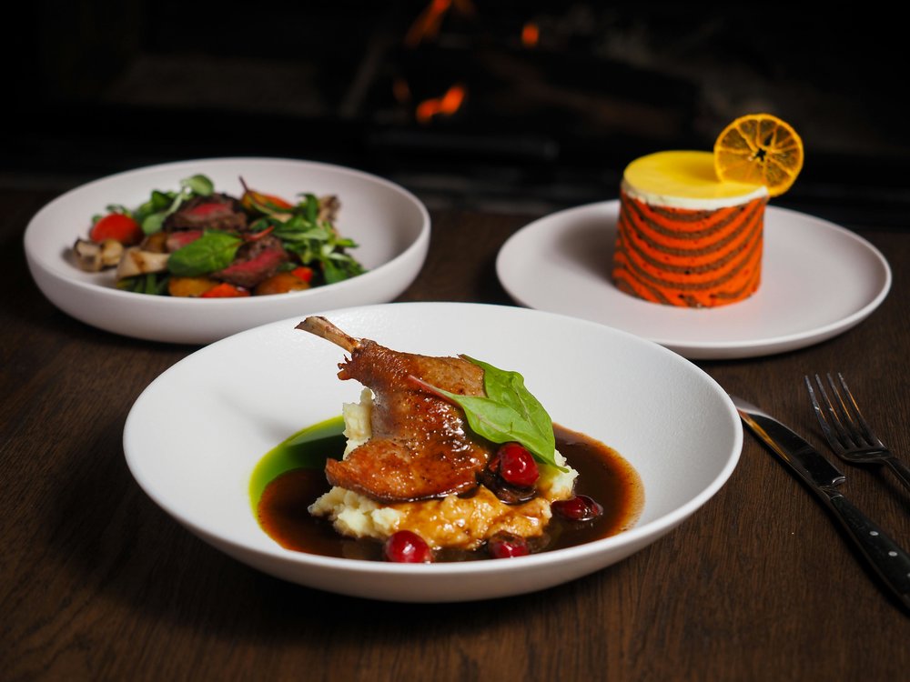 Roasted chicken with mashed potatoes at La Belle Époque | Photo Credits: Nadin Sh on Pexels