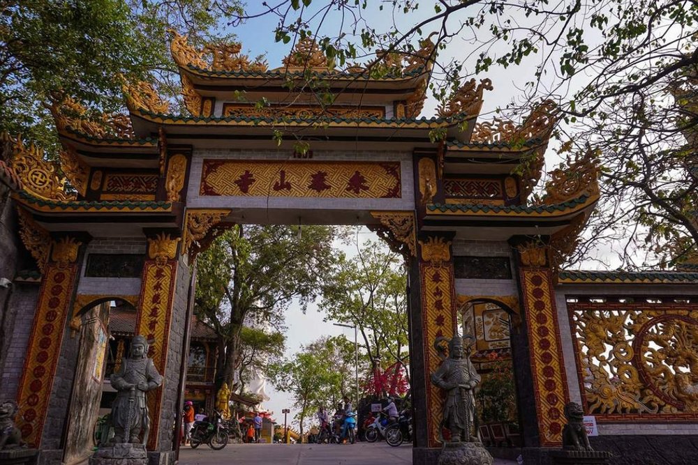 Kinh Nghiệm Du Lịch Chùa Châu Thới Tự Túc