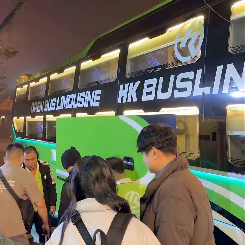 SG - hanoi sleeper bus vs train