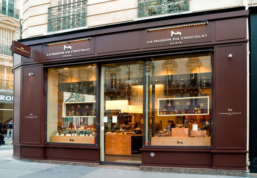 Buy a sweet souvenir at La Maison du Chocolat | Photo Credits: LMDCWIKI on Wikimedia