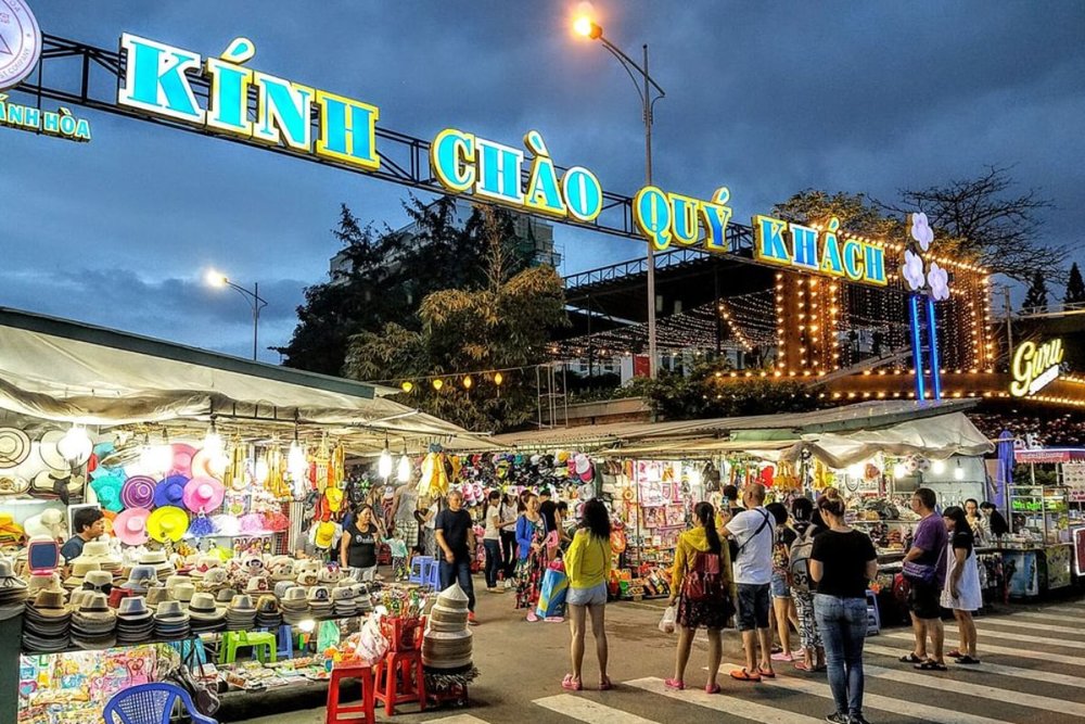 Chợ Đêm Nha Trang - Thiên Đường Mua Sắm Và Ẩm Thực Về Đêm 