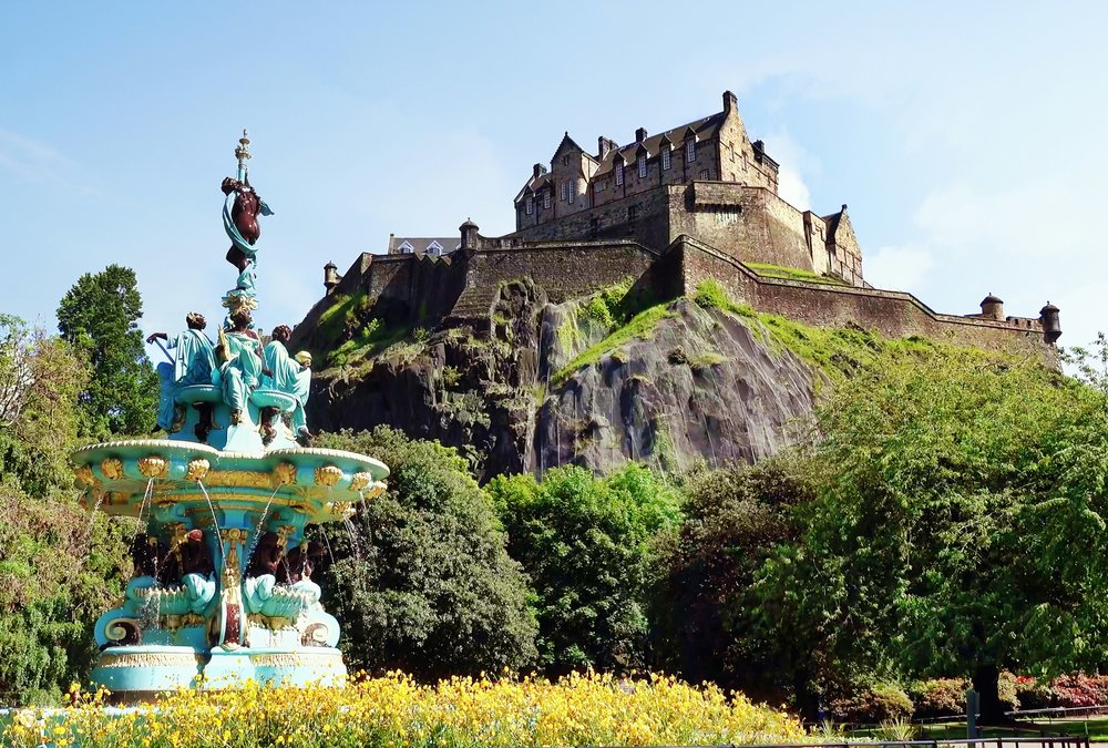 Edinburgh Castle | Photo Credit: E Mens on Unsplash