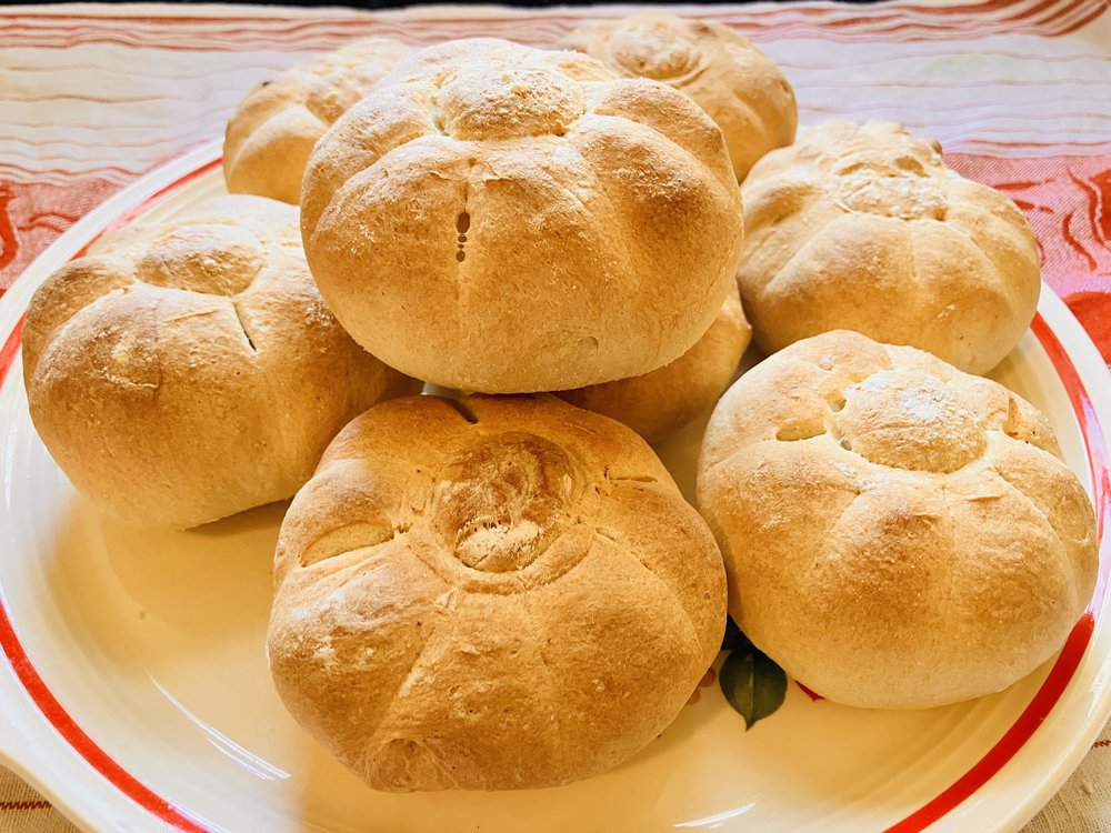 Michetta, Milan’s airy bread roll