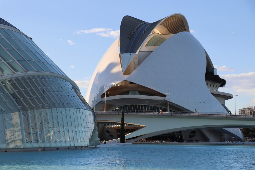 City of Arts and Sciences in Valencia with modern architecture and water features | Photo Credit: Thomas Kwiatkowski on Unsplash