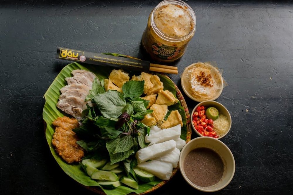 Vermicelli with fried tofu and fermented shrimp paste (Bún đậu mắm tôm)