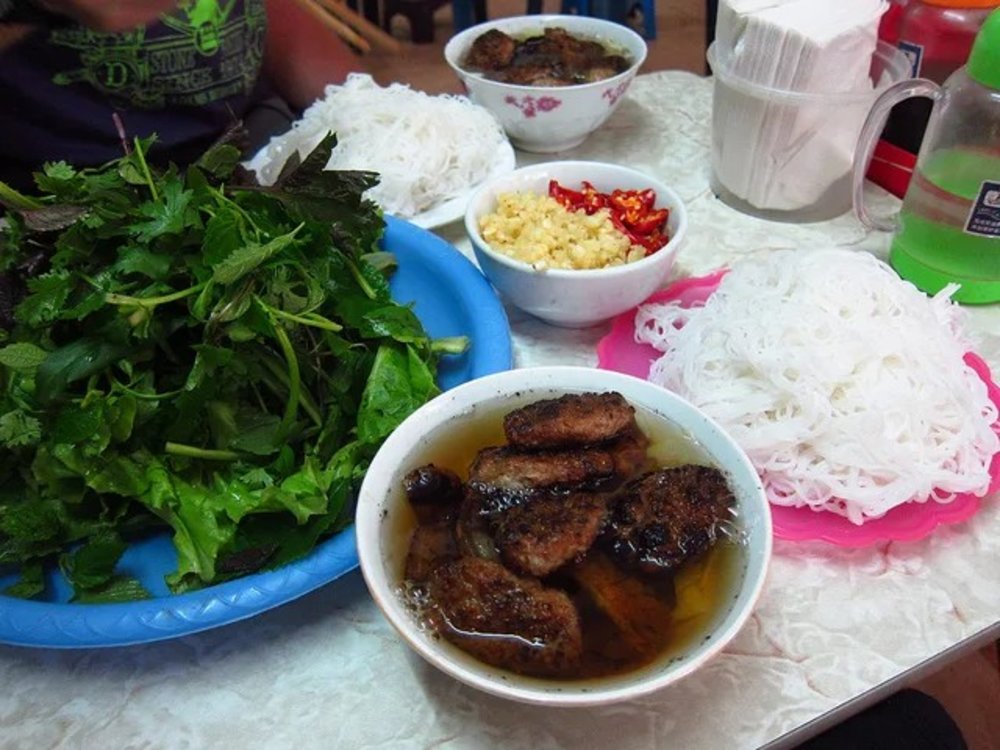 Grilled pork with vermicelli (Bún chả)