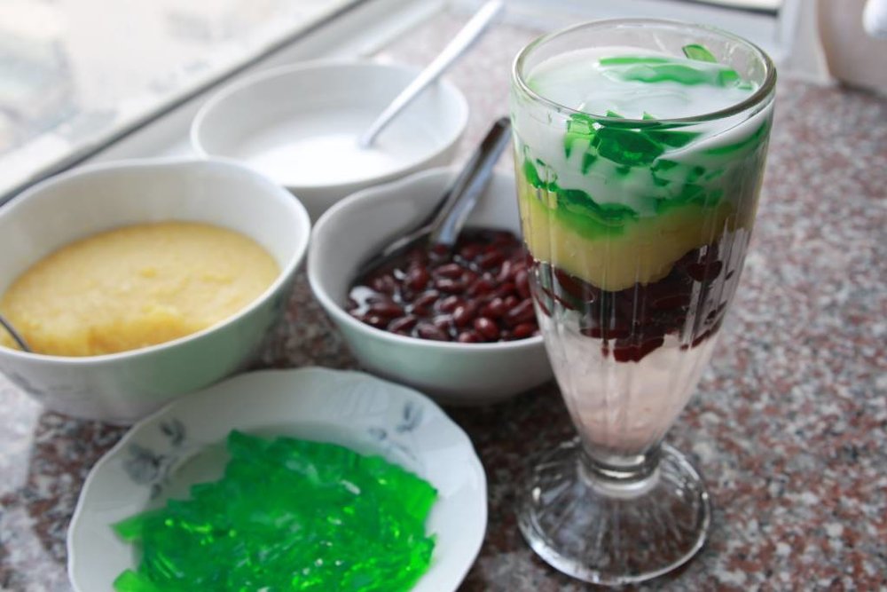 Chè Ba Màu, yummy three colored dessert!