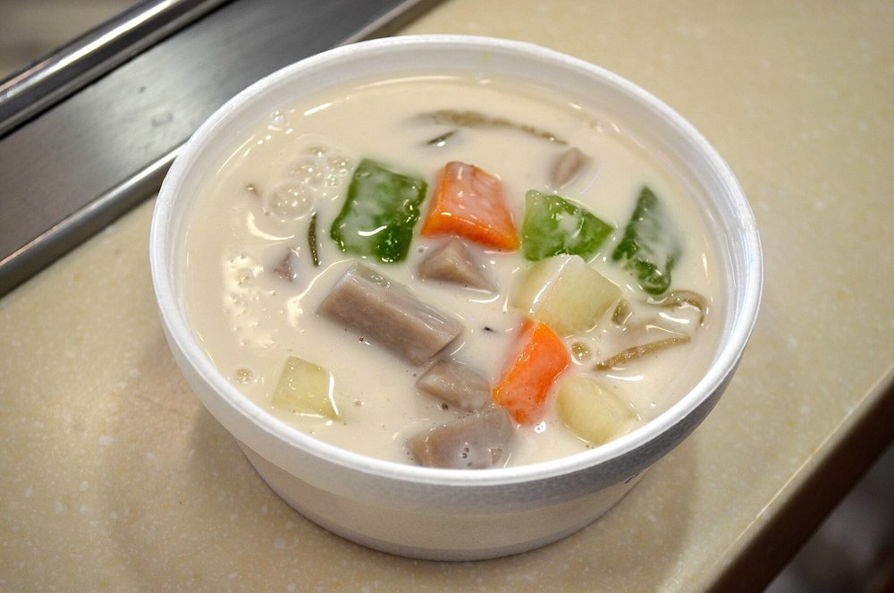 Chè Bà Ba, a Vietnamese dessert made with coconut milk