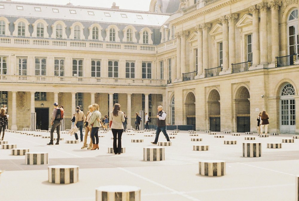 Palais-Royal Garden where Emily meets with Mindy