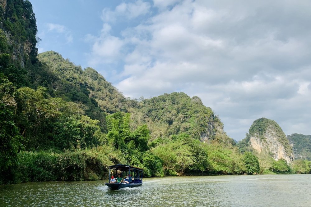 Hồ Ba Bể - Hồ Nước Ngọt & Rừng Nguyên Sinh