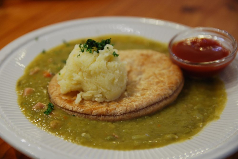  South Australian’s famous dish, Pie Floater | Photo Credits: Alpha on Flickr