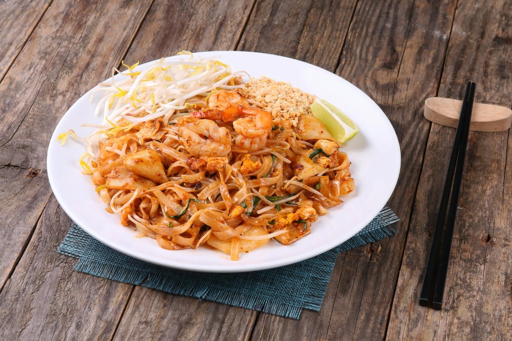 Plate of pad thai with prawns from a budget restaurant in Sydney