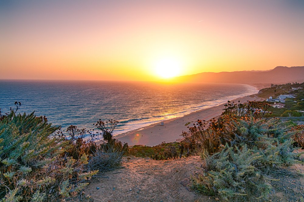 Coastal sunset views at Point Dume, Malibu | Photo Credits: Kelly Verdeck on Flickr