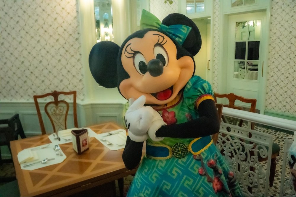 HKDL hotel restraunt minnie