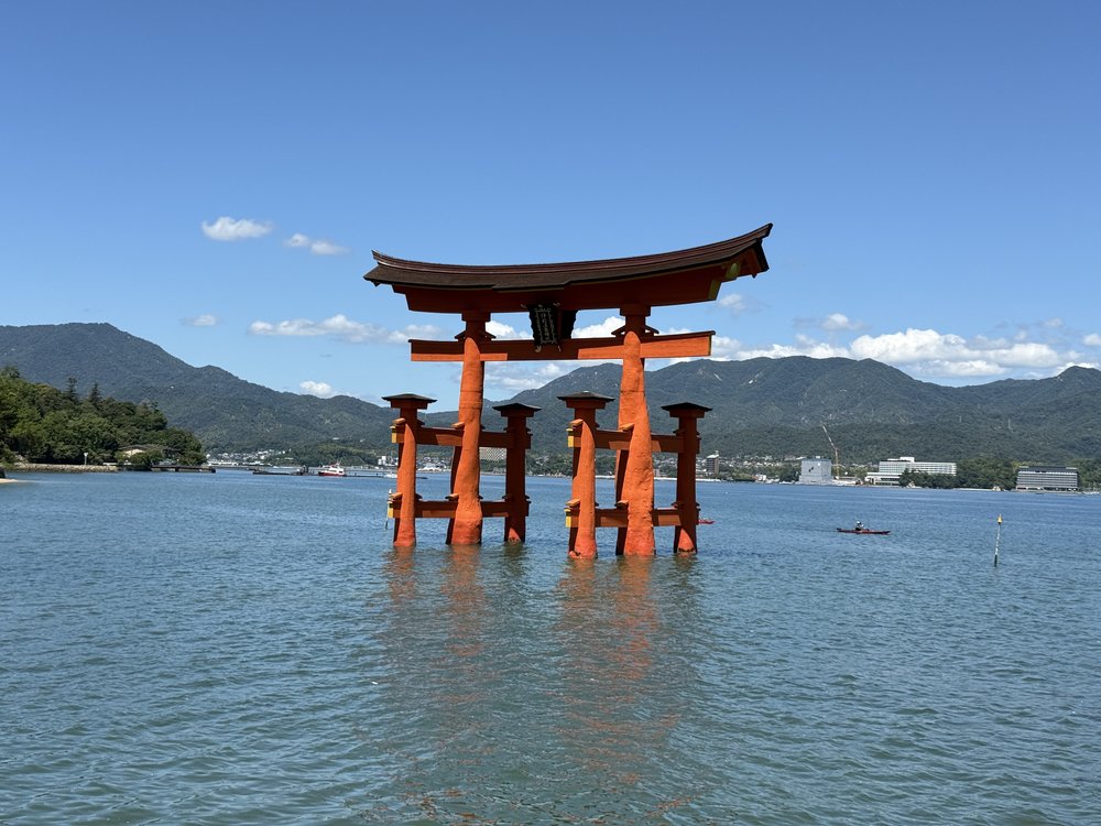Itsukushima Shrine, floating torii gate