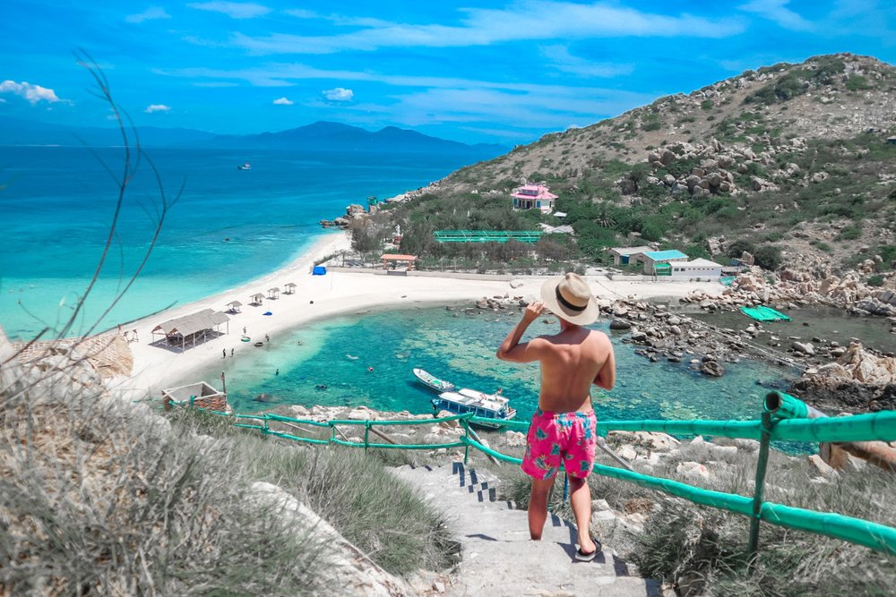 Đảo Yến Nha Trang Ở Đâu? Hé Lộ “Thiên Đường Bãi Tắm Đôi” Giữa Biển Khơi
