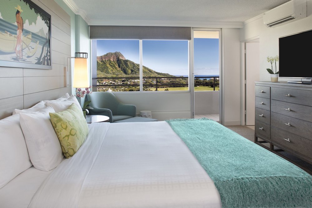 Queen Kapiolani Hotel room with a view of Diamond Head