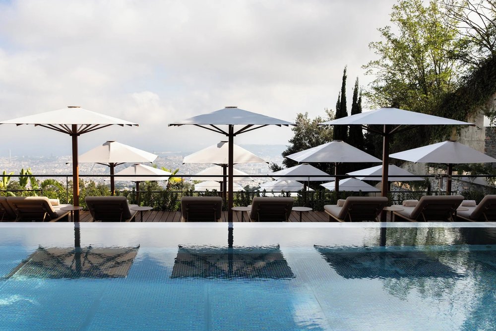 Rooftop pool at METT Barcelona GL