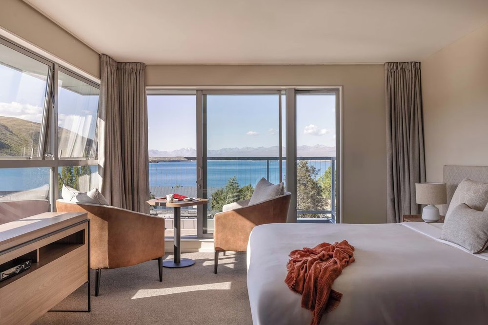 Peppers Bluewater Resort room overlooking Lake Tekapo and mountains