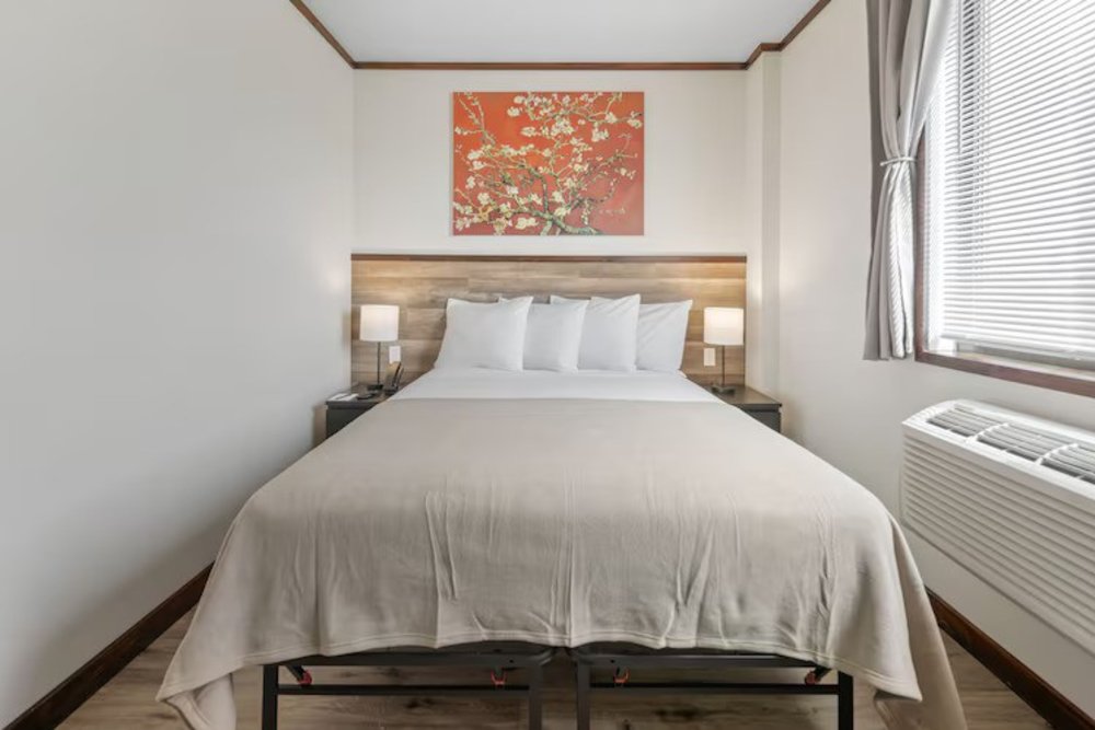 A simple, cozy room at the Highbridge Hotel