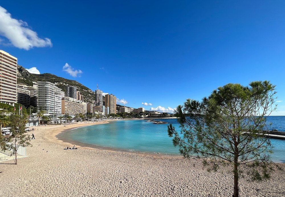 Larvotto Beach, luxurious beach in Monaco