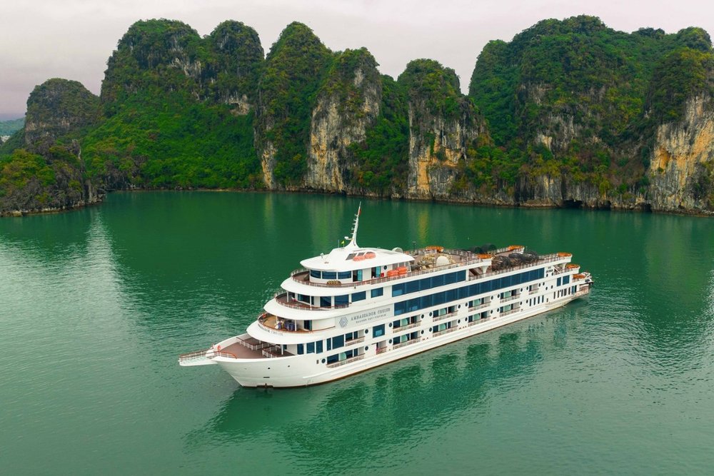 Du Thuyền Tham Quan Vịnh Hạ Long - Hành Trình Không Thể Thiếu