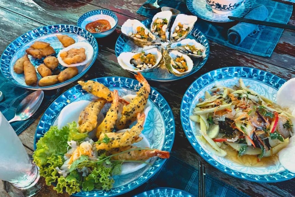 Phố Ẩm Thực Hải Sản Tuần Châu - Trọn Vẹn Hương Vị Biển Sau Một Ngày Khám Phá