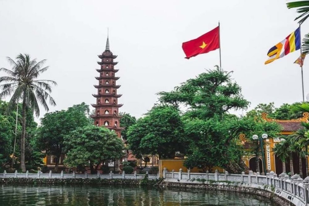 Chùa Trấn Quốc - Ngôi Chùa Cổ Nhất Thăng Long Giữa Lòng Hà Nội