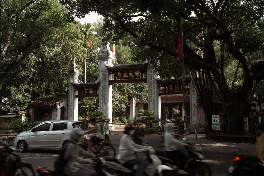 Chùa Láng - Vẻ Đẹp Cổ Kính Của "Đệ Nhất Tùng Lâm" Đất Thăng Long
