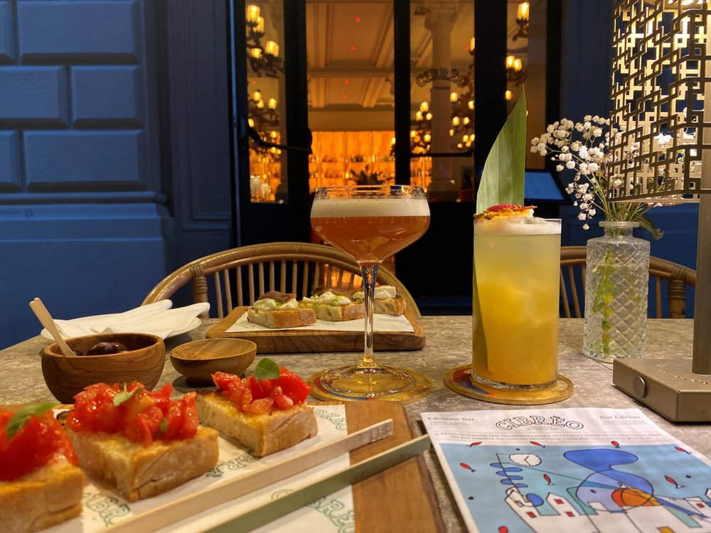 Cocktails and appetizers at Cibrèo
