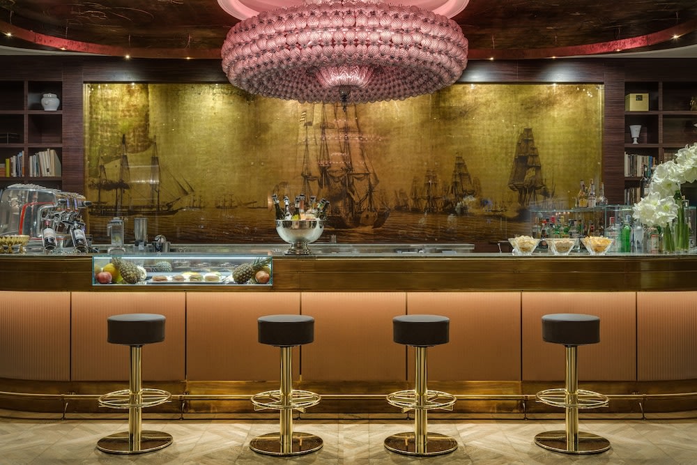 Plaza Hotel Lucchesi bar