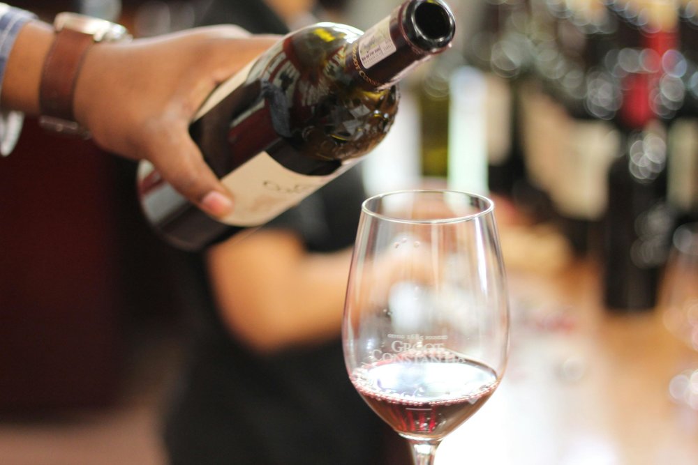 Venetian red wine | Photo Credits: lebəˈnēz on Pexels