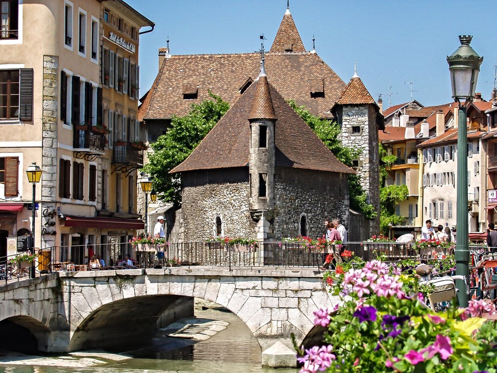 Annecy old town canals and pastel houses, the Venice of the Alps in France