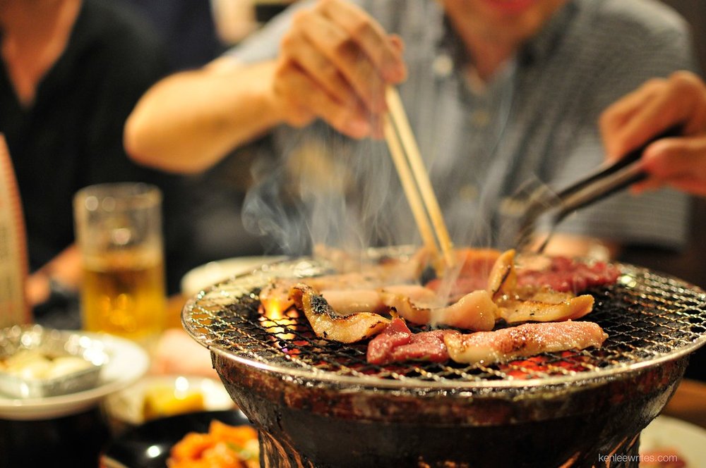  Grilling yakiniku in a restaurant | Photo Credit: Flickr