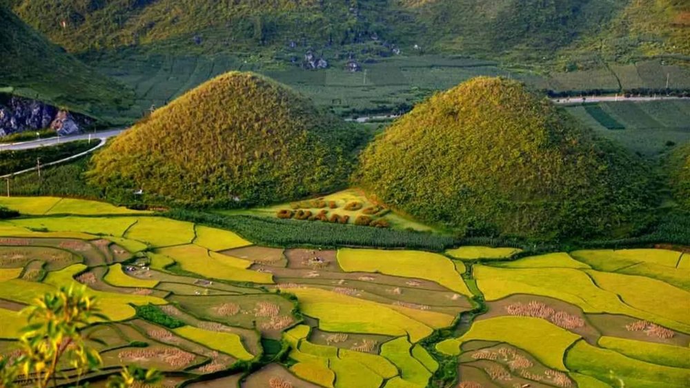 Núi Đôi Và Cổng Trời Quản Bạ