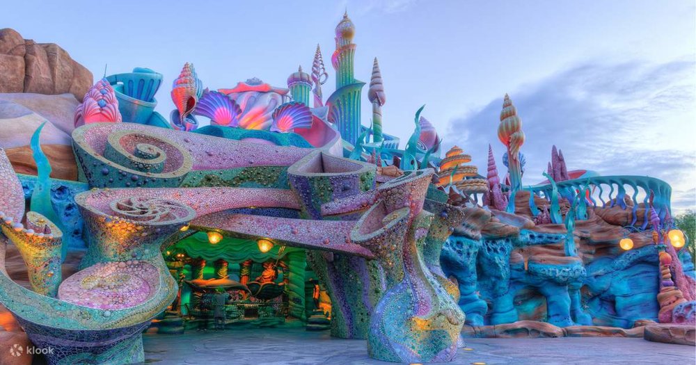 Tokyo Disneyland Là Gì? Có Gì Khác So Với DisneySea?
