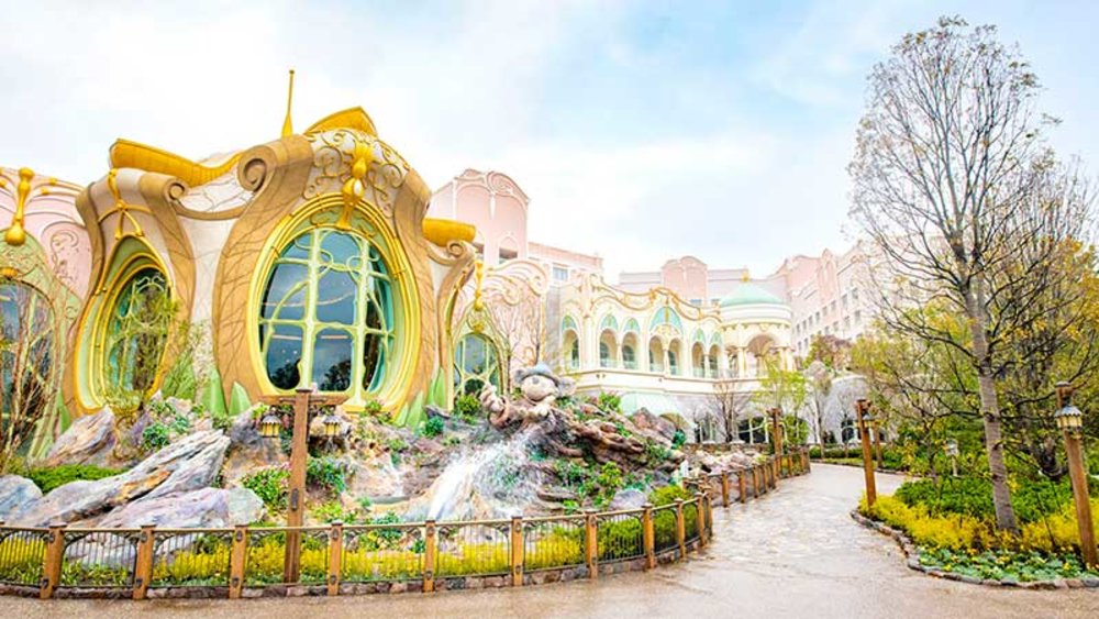 Vé Tokyo Disneyland Có Đổi Ngày Được Không?