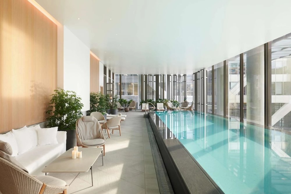  Infinity-edge pool at Pan Pacific London