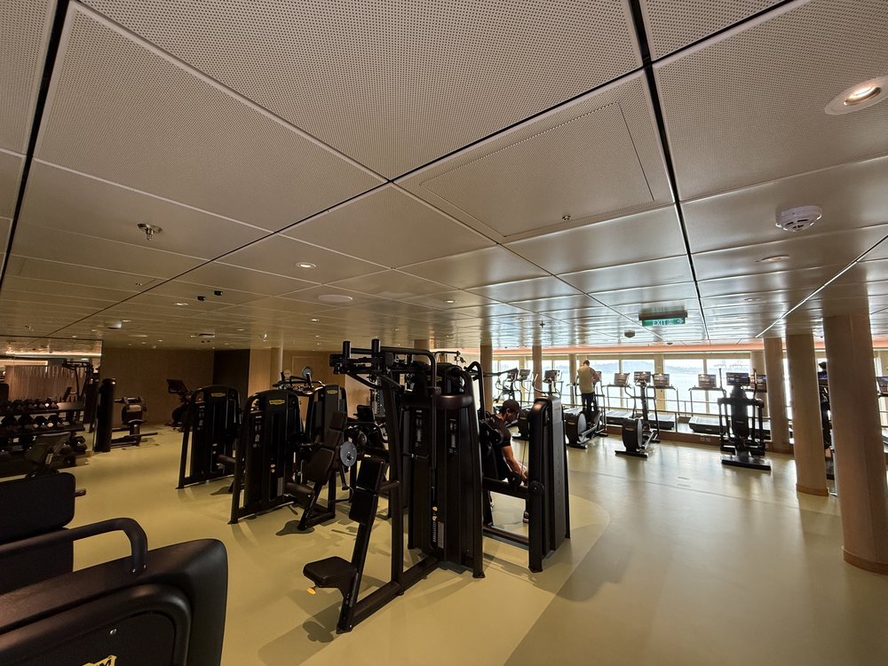 SG - disney adventure cruise fitness centre