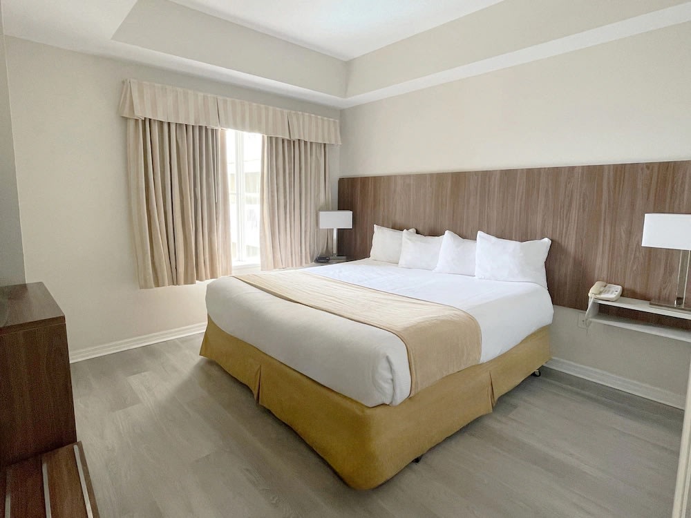 The Point Hotel & Suites Orlando spacious king room near Universal Studios Orlando