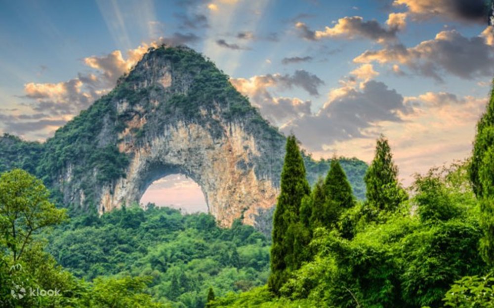 Leo Đồi Nguyệt Lượng Buổi Sáng