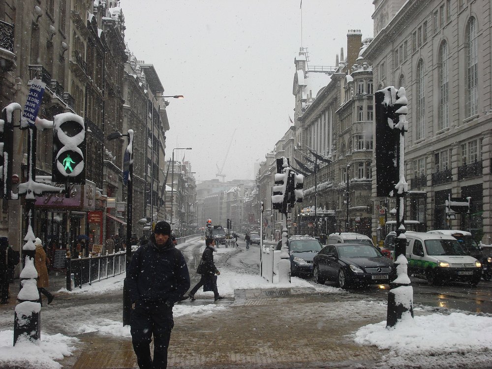 Snow in London 