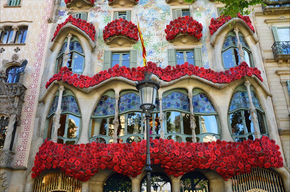 Casa Batlló during Sant Jordi’s Day