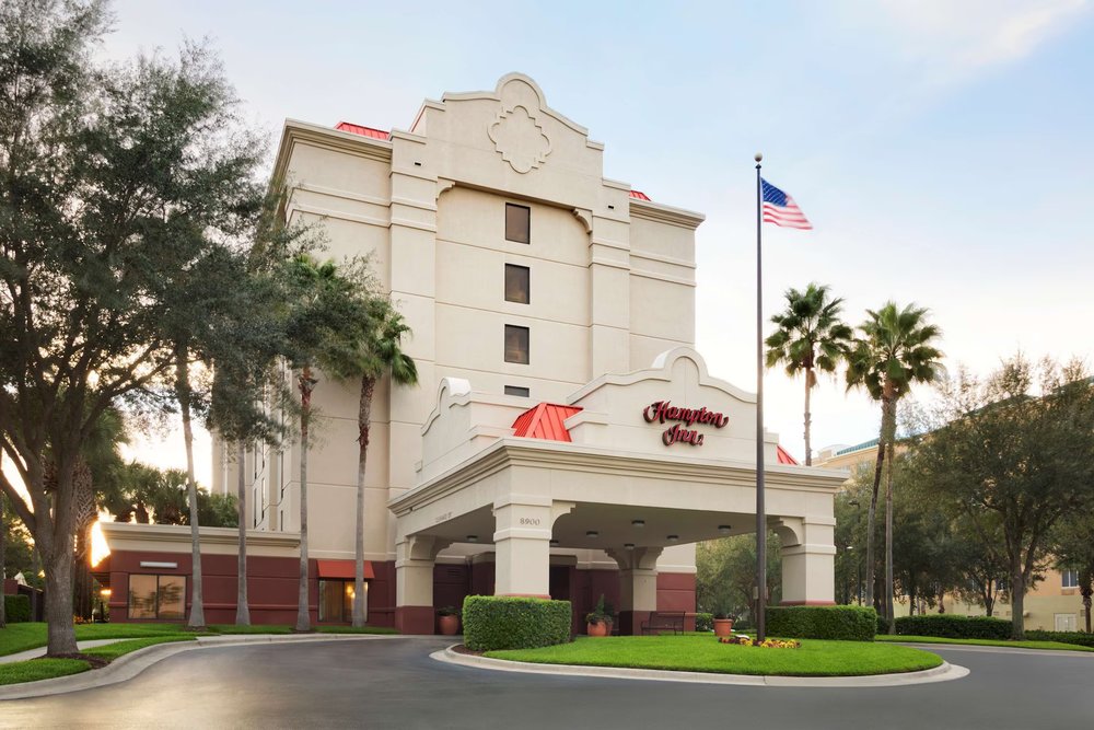 Hampton Inn Orlando International Drive Convention Center exterior view
