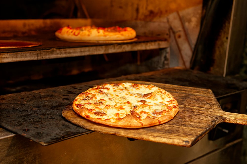 NYC pizza cooked in a coal oven | Photo Credit: David Levinson on Pexels