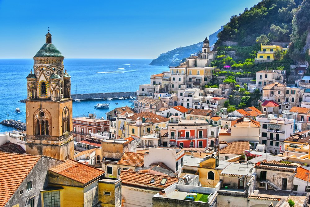 A view of Pompeii and Amalfi Coast