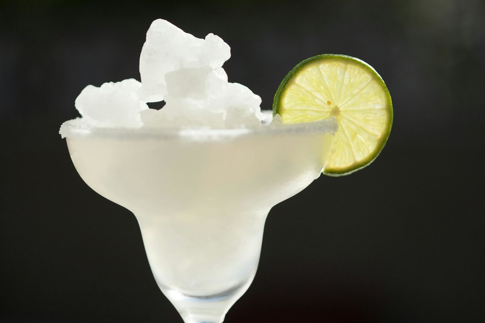Frozen margarita cocktail with lime, perfect drink at Orlando nightlife bar | Photo by Kim van Vuuren on Pexels 
